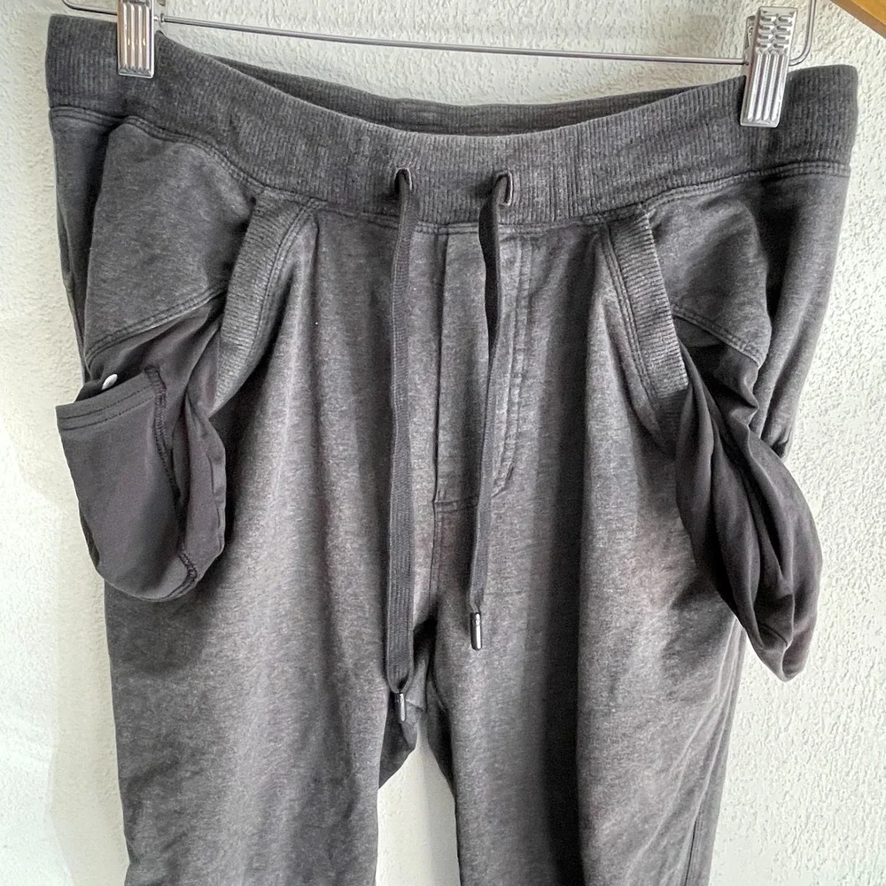 Lululemon Sweat Pants Men M (Fits 30x28) Dark Gray Jogger Athleisure Gym Active